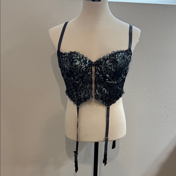 Savage X Fenty Black Lace Bra with Intricate Floral Patterns - Picture 1 of 8